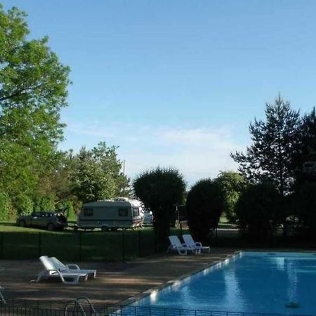 Camping De La Croix D'Arles Bourg  Eksteriør billede