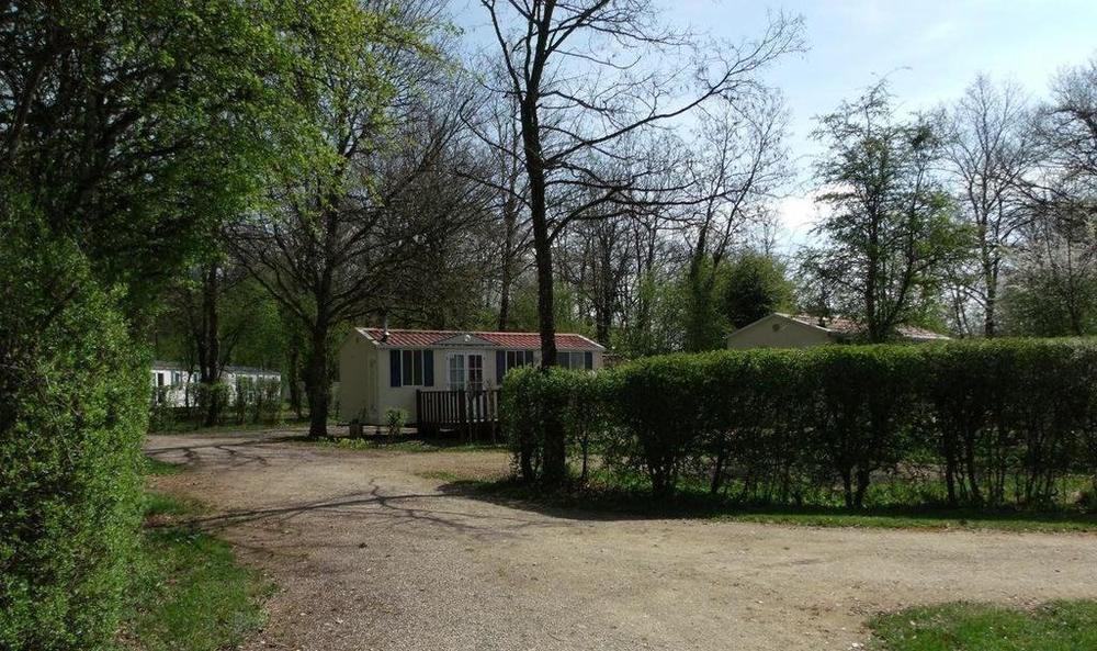 Camping De La Croix D'Arles Bourg  Eksteriør billede