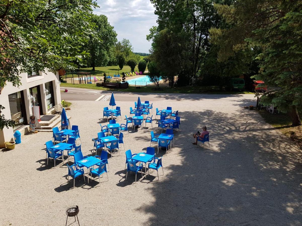 Camping De La Croix D'Arles Bourg  Eksteriør billede