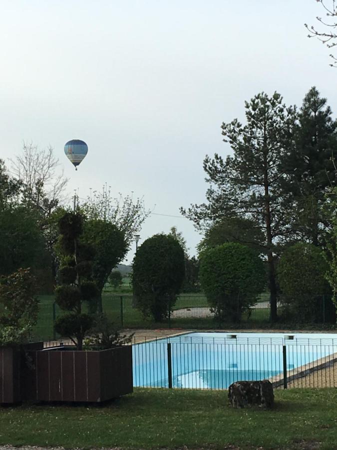Camping De La Croix D'Arles Bourg  Eksteriør billede